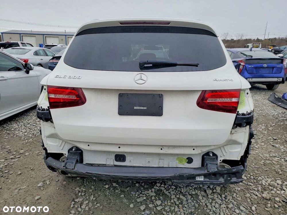 Mercedes-Benz GLC 300 4Matic 9G-TRONIC - 7