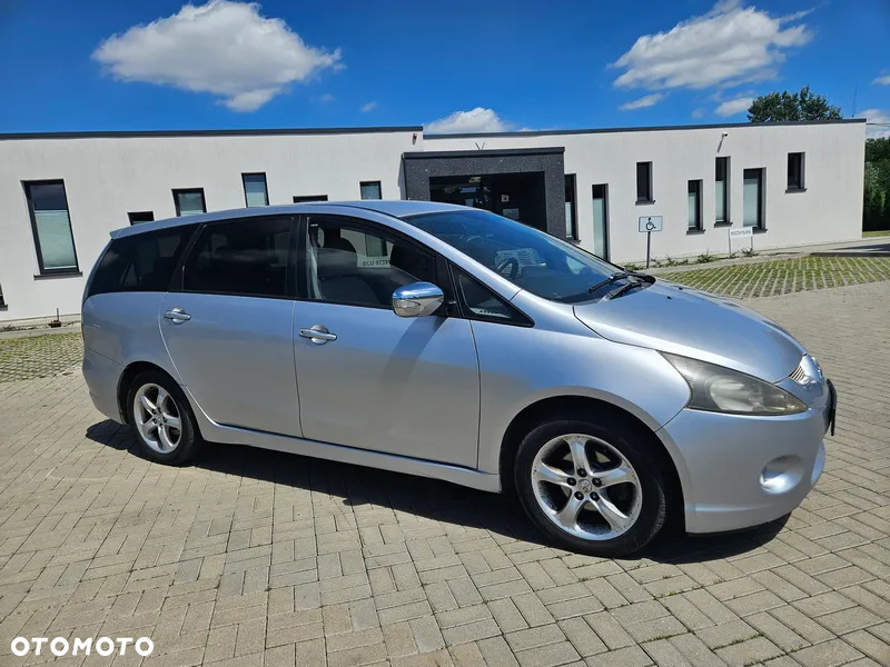 Mitsubishi Grandis - 16