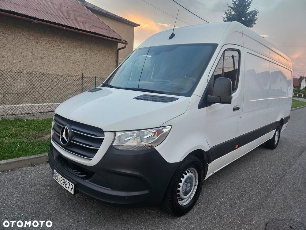 Mercedes-Benz Sprinter - 1