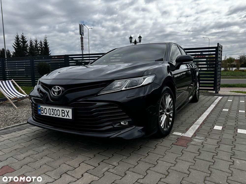 Toyota Camry - 3