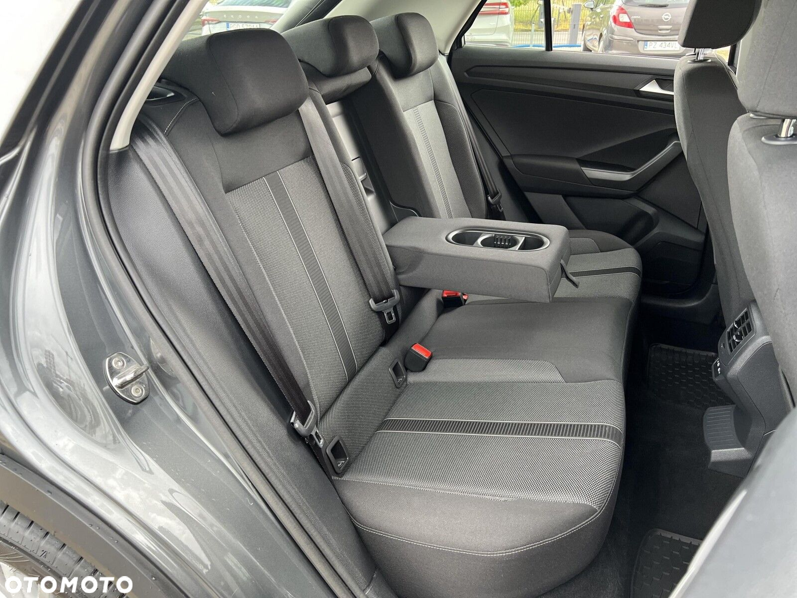 Volkswagen T-Roc 1.5 TSI Life DSG - 13