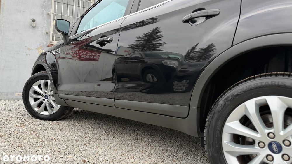 Ford Kuga 2.0 TDCi 2x4 Titanium - 16