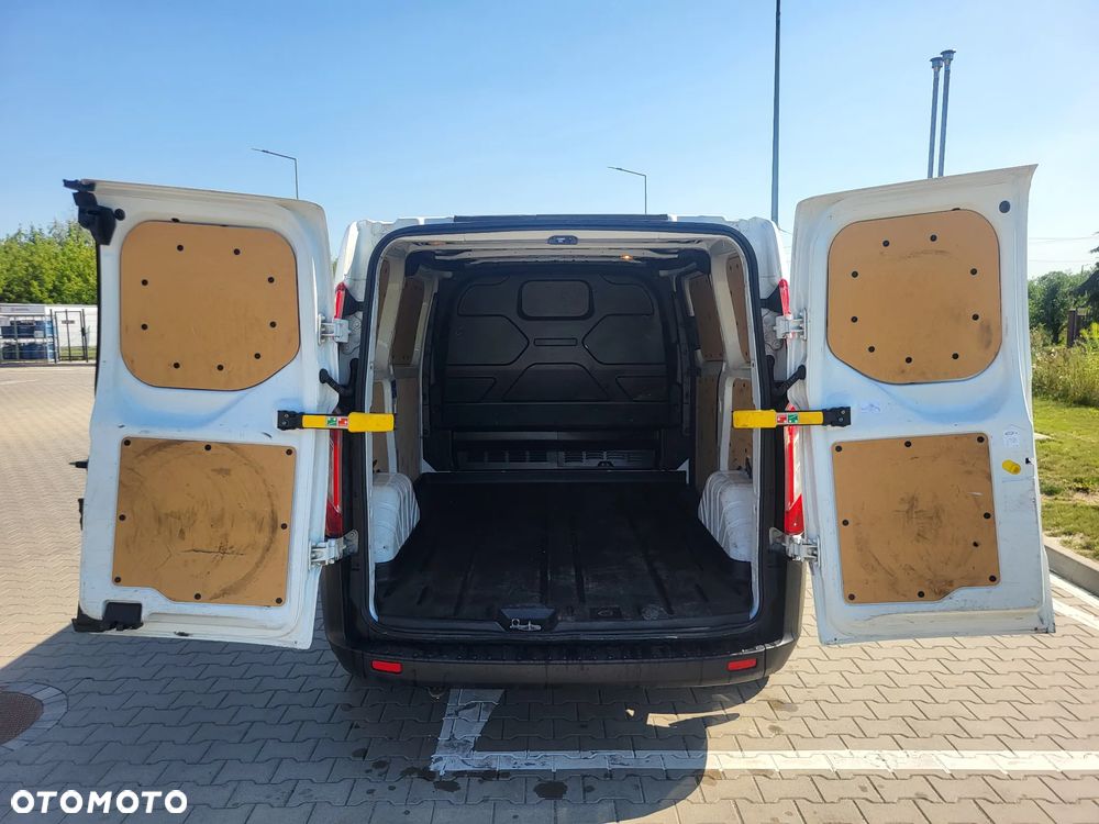 Ford Transit Custom - 32