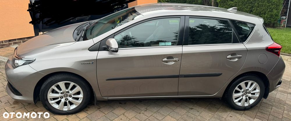 Toyota Auris 2015 photo 2