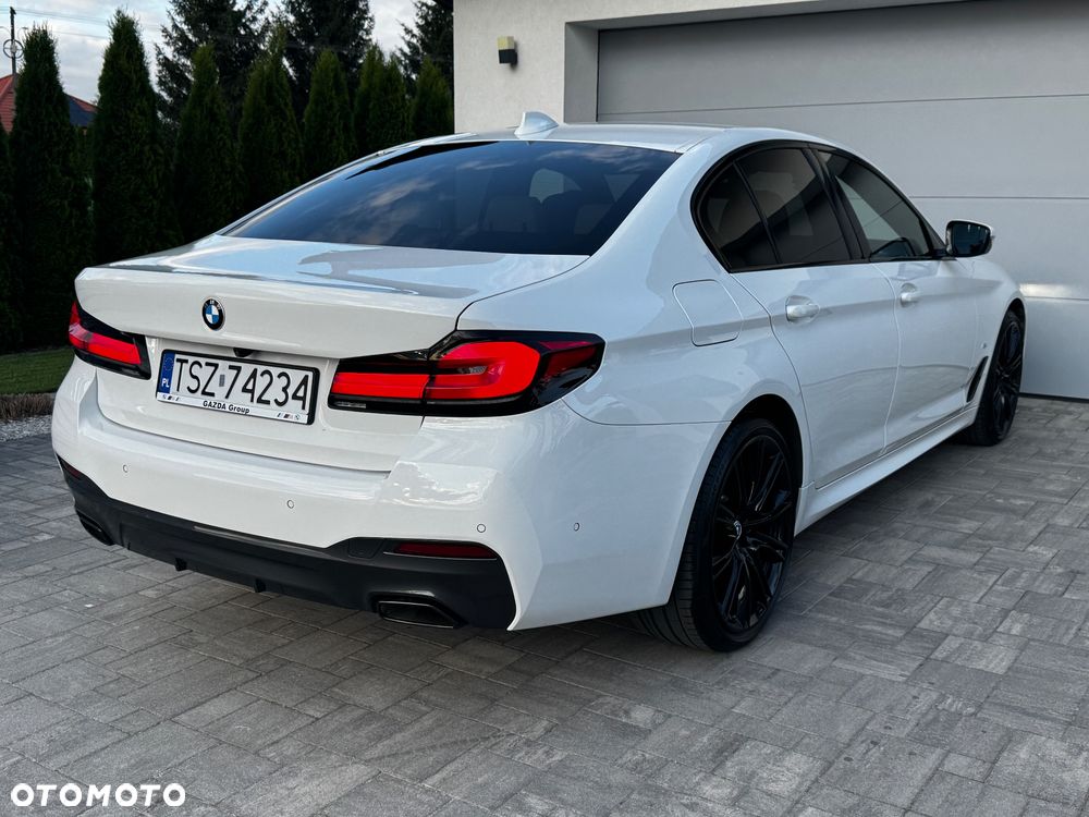 BMW Seria 5 520d xDrive MHEV M Sport sport - 12