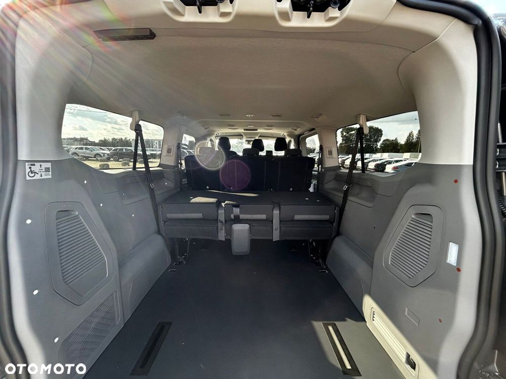 Volkswagen Caravelle Caravelle silnik: 2,0 l TDI 150 KM / skrzynia biegów: 6-biegowa manualna rozstaw osi: 3500 mm - 12