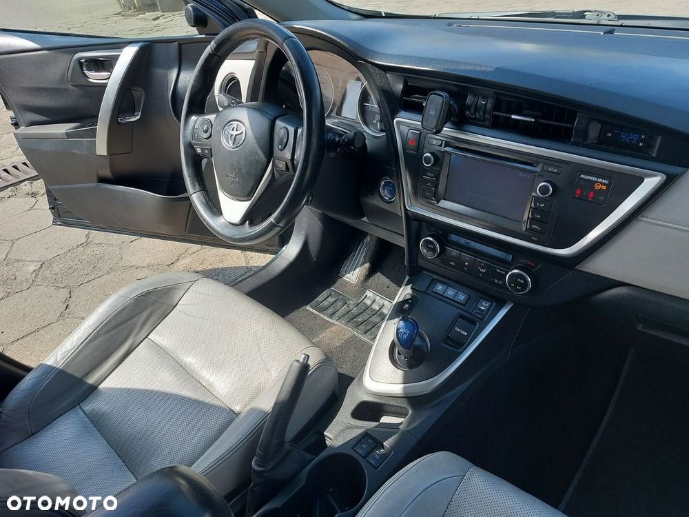 Toyota Auris - 15