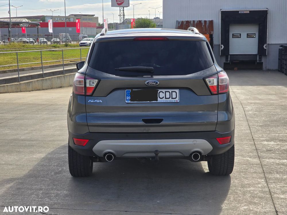 Ford Kuga 1.5 TDCi 2WD Titanium - 10