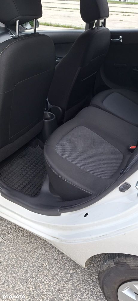 Hyundai i20 1.25 Classic + - 13