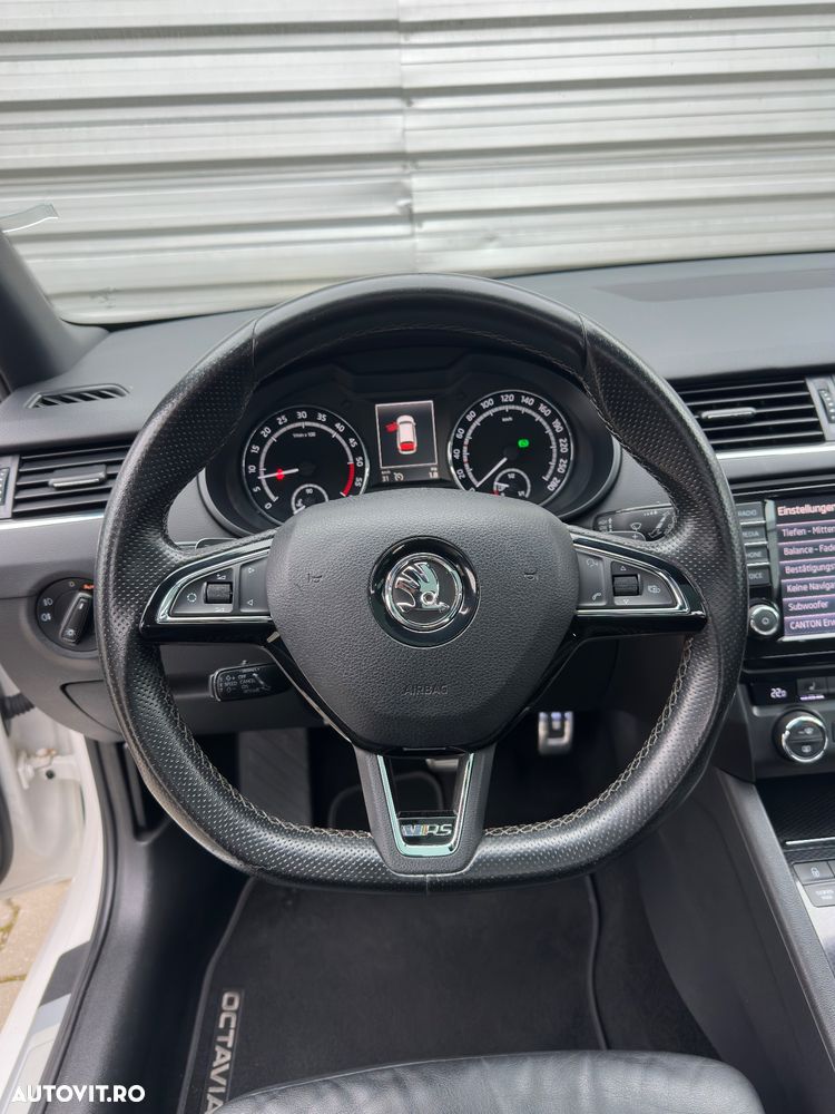 Skoda Octavia 2.0 TDI RS DSG - 26