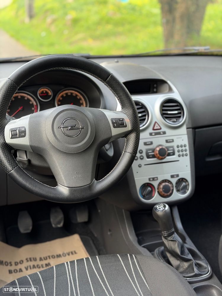 Opel Corsa 1.2 CMON - 8