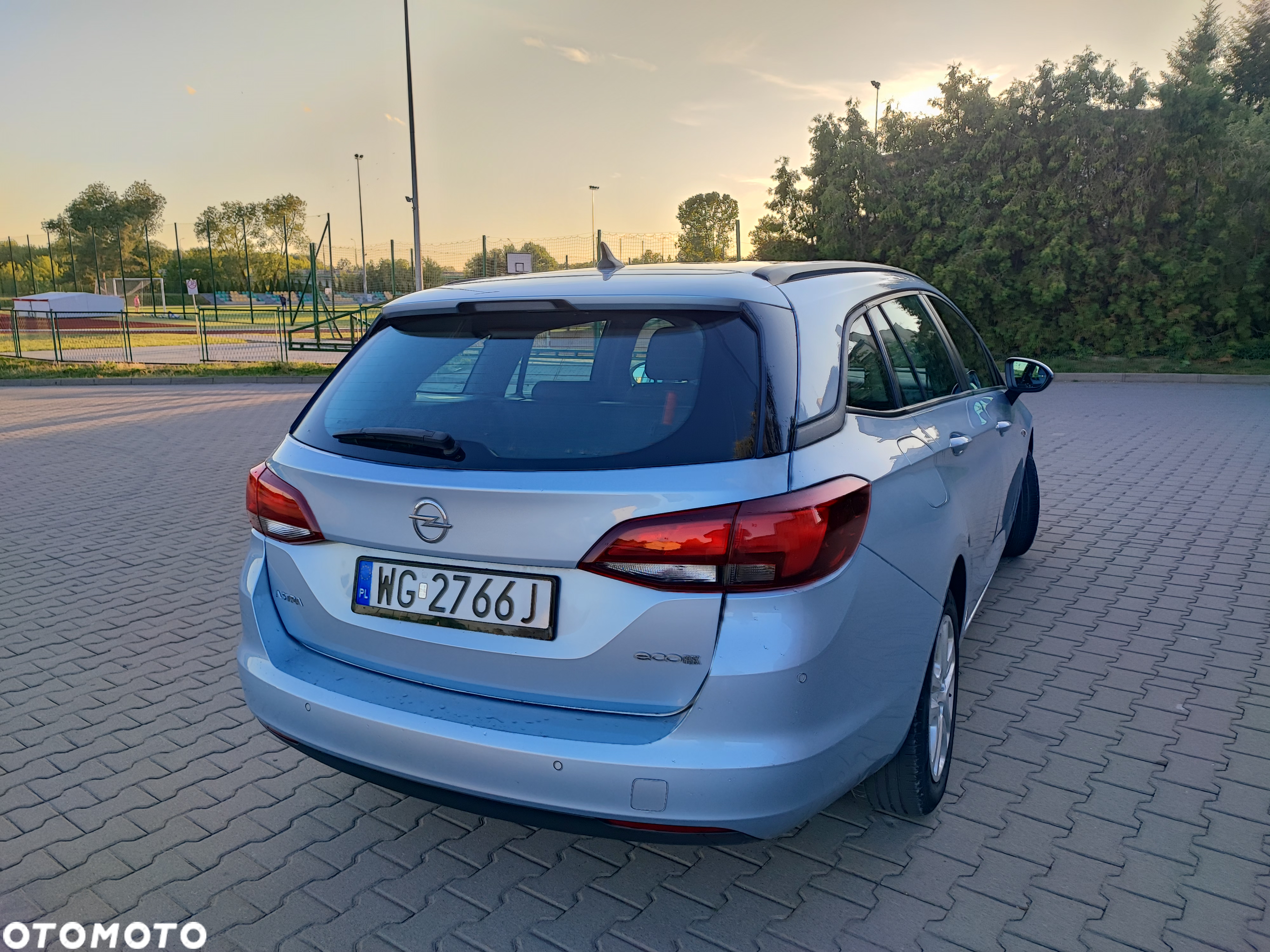 Opel Astra IV 1.6 CDTI Enjoy - 10