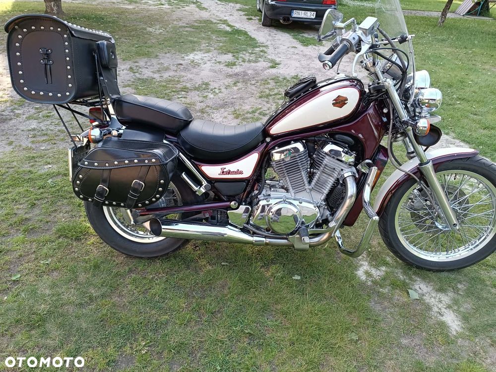 Suzuki Intruder - 11