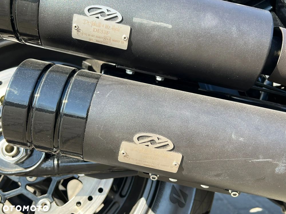 Harley-Davidson Softail Fat Bob - 21