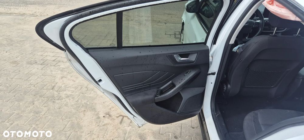 Ford Focus 1.5 EcoBlue SCR Active - 13