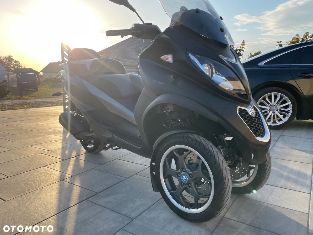 Piaggio MP-3 - 23