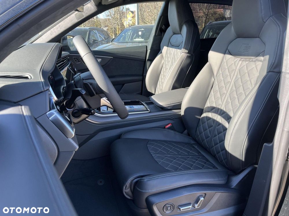 Audi Q8 - 13