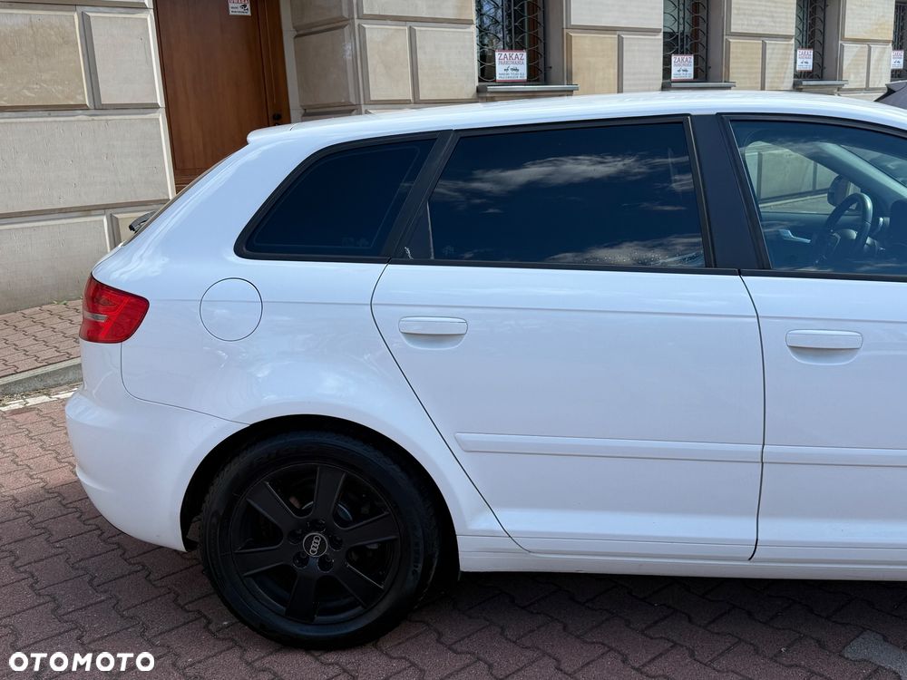 Audi A3 Sportback 1.4 TFSI Ambiente - 25