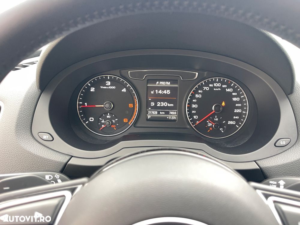 Audi Q3 2.0 TDI Quattro Stronic Design - 38