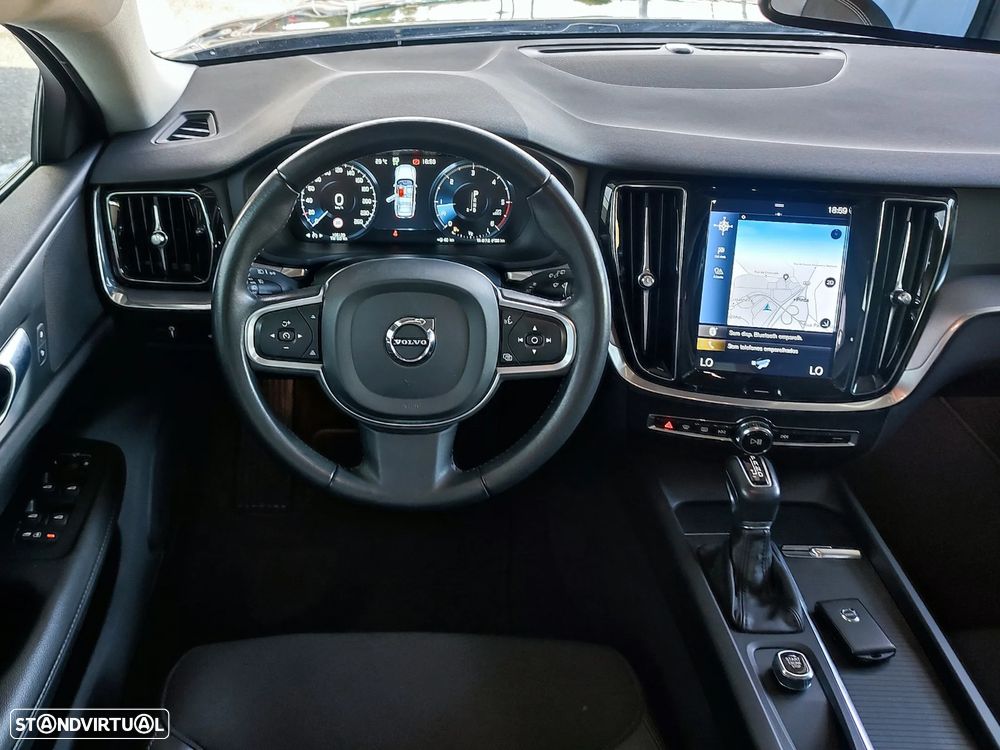 Volvo V60 2.0 D3 Momentum Geartronic - 7