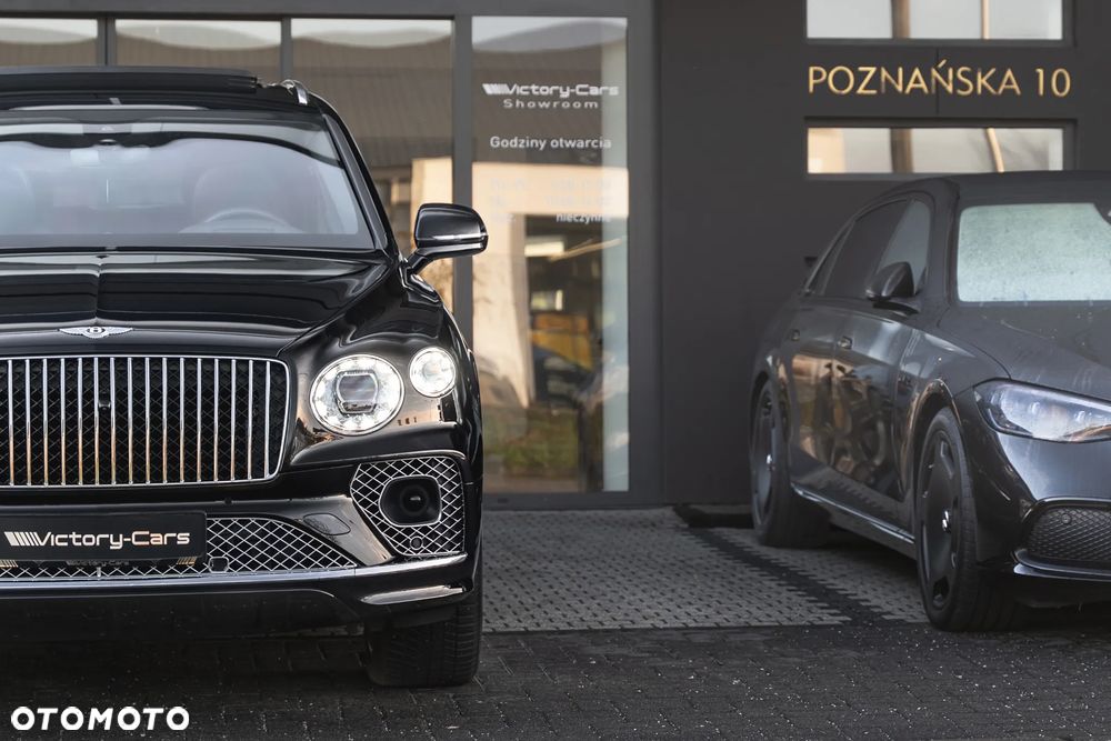 Bentley Bentayga EWB Azure - 10