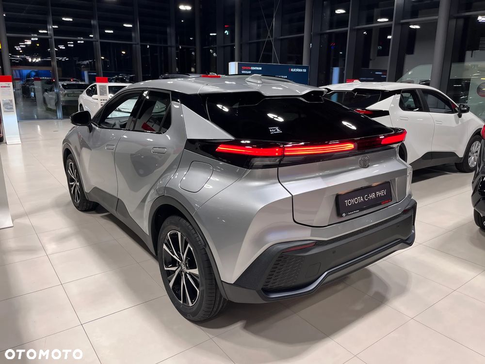 Toyota C-HR 2.0 PHEV Dynamic Force Style - 2