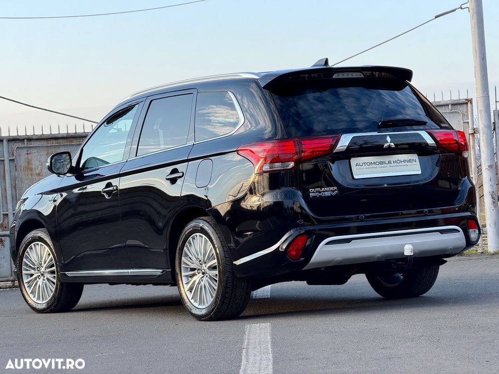 Mitsubishi Outlander 2.4 4WD Plug-In Hybrid Top - 7