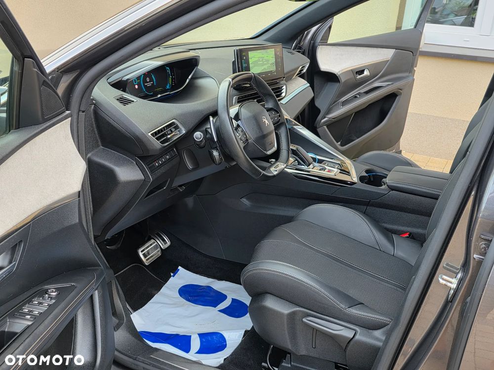 Peugeot 3008 1.6 PureTech HYbrid GT S&S EAT8 - 20