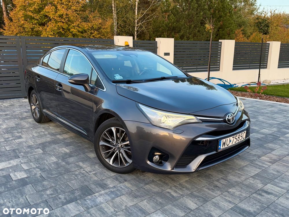 Toyota Avensis - 1