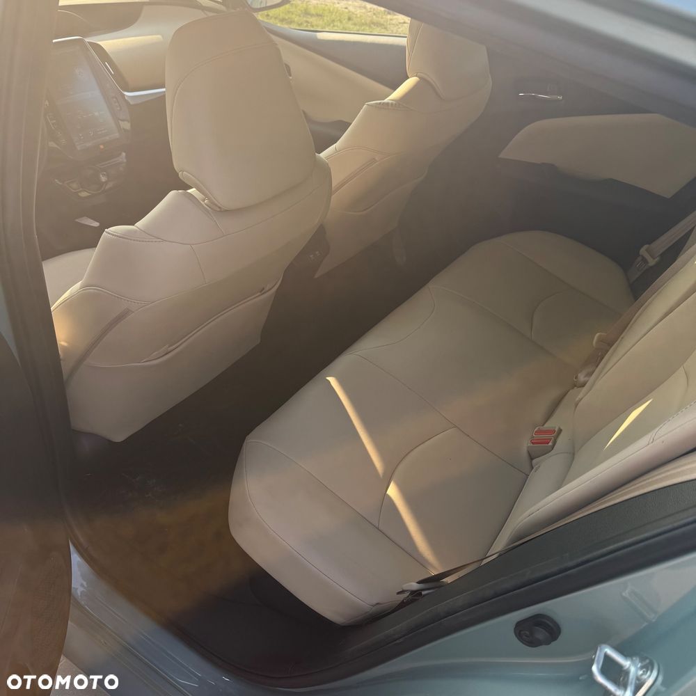 Toyota Prius - 12