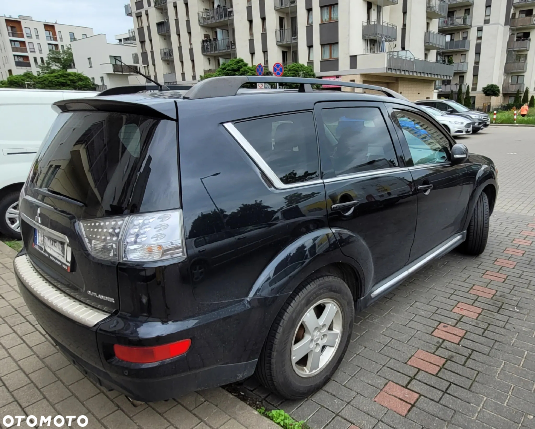 Mitsubishi Outlander 2.0 Intense + 2WD EU5 - 3