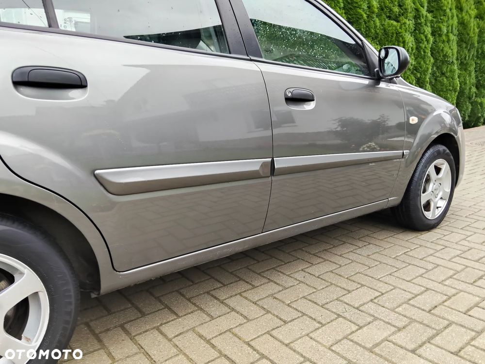 Kia Rio 1.4 EX Top - 12
