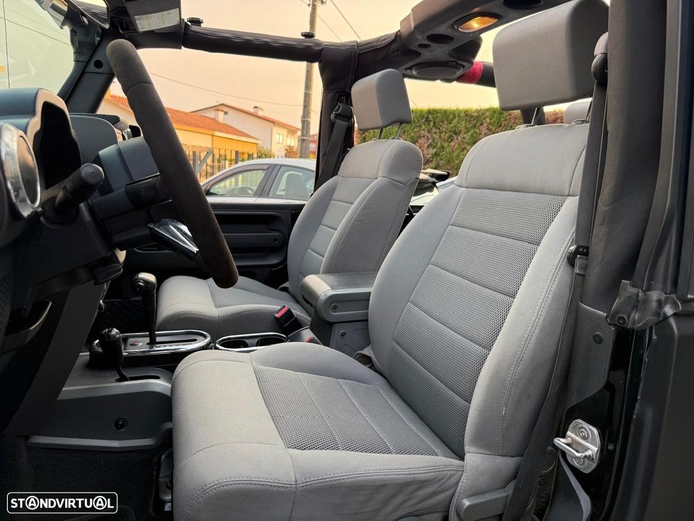 Jeep Wrangler 2.8 CRD ATX Sport - 13