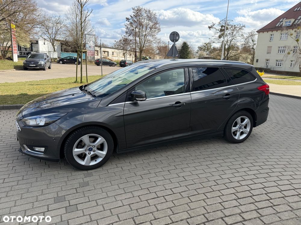 Ford Focus 1.0 EcoBoost Titanium - 25