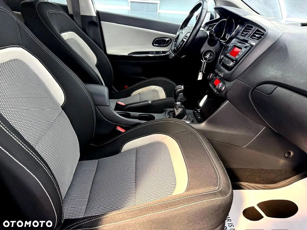 Kia Ceed 1.6 CRDi 128 Platinum Edition - 27