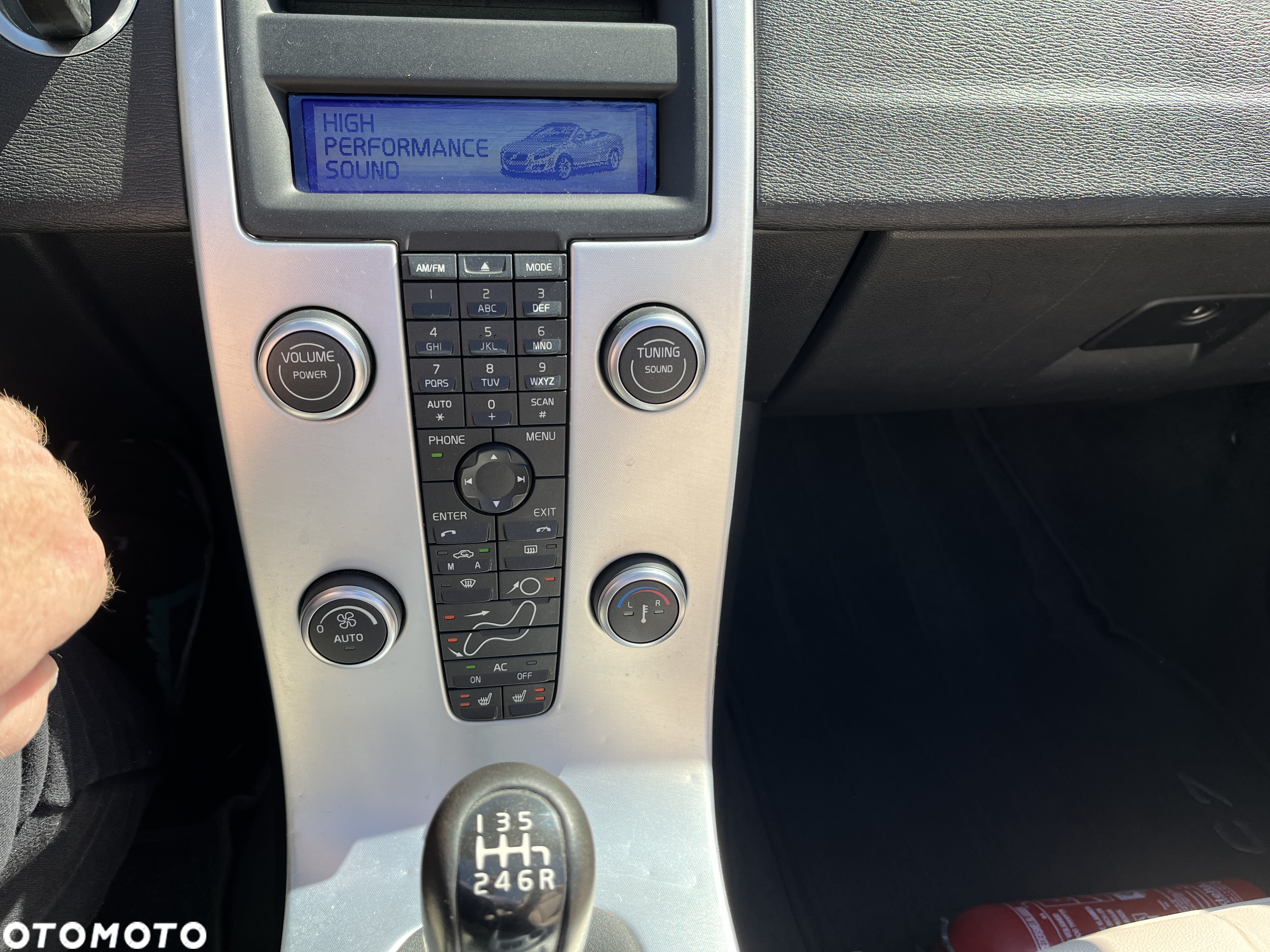 Volvo C70 D3 Momentum - 5