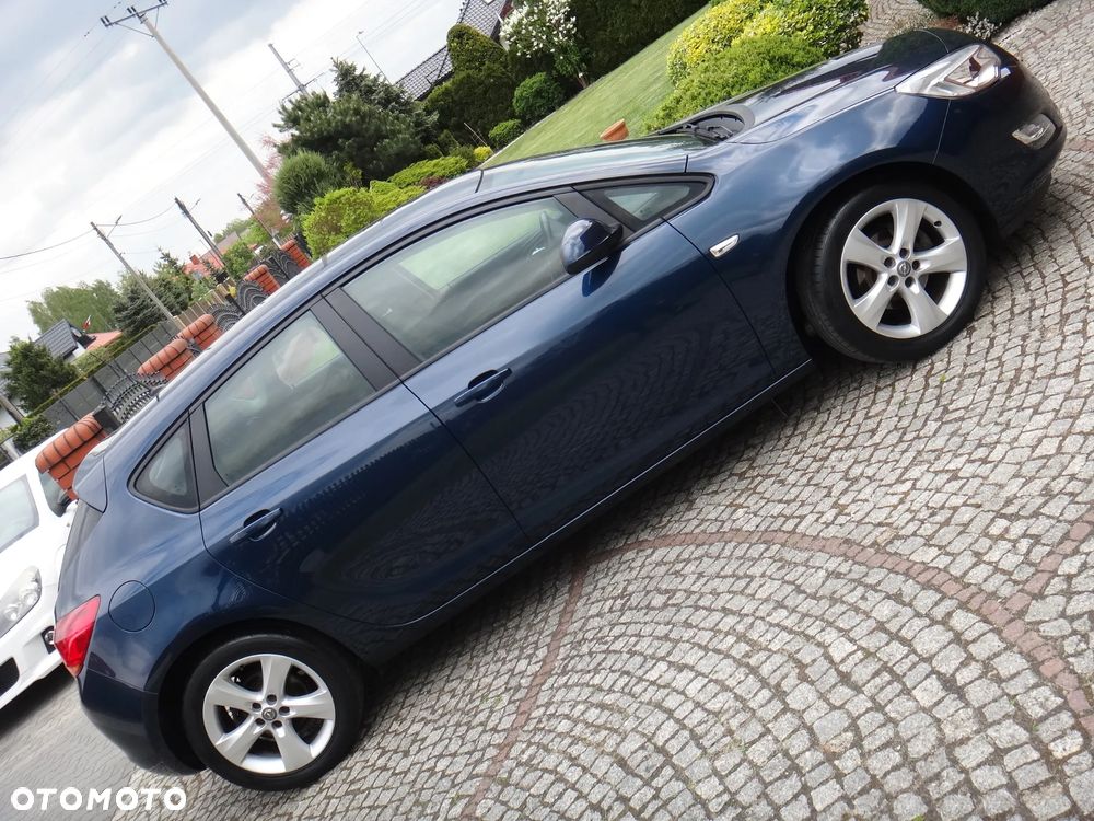 Opel Astra 1.6 Edition Sport - 12