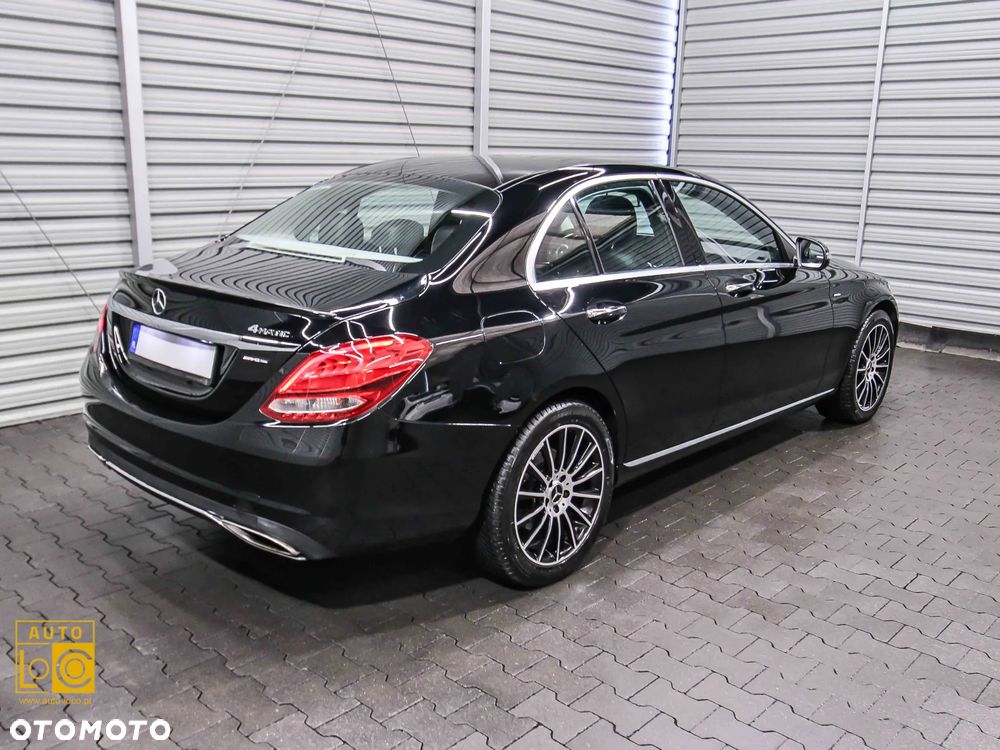 Mercedes-Benz Klasa C 300 9G-TRONIC AMG Line - 8
