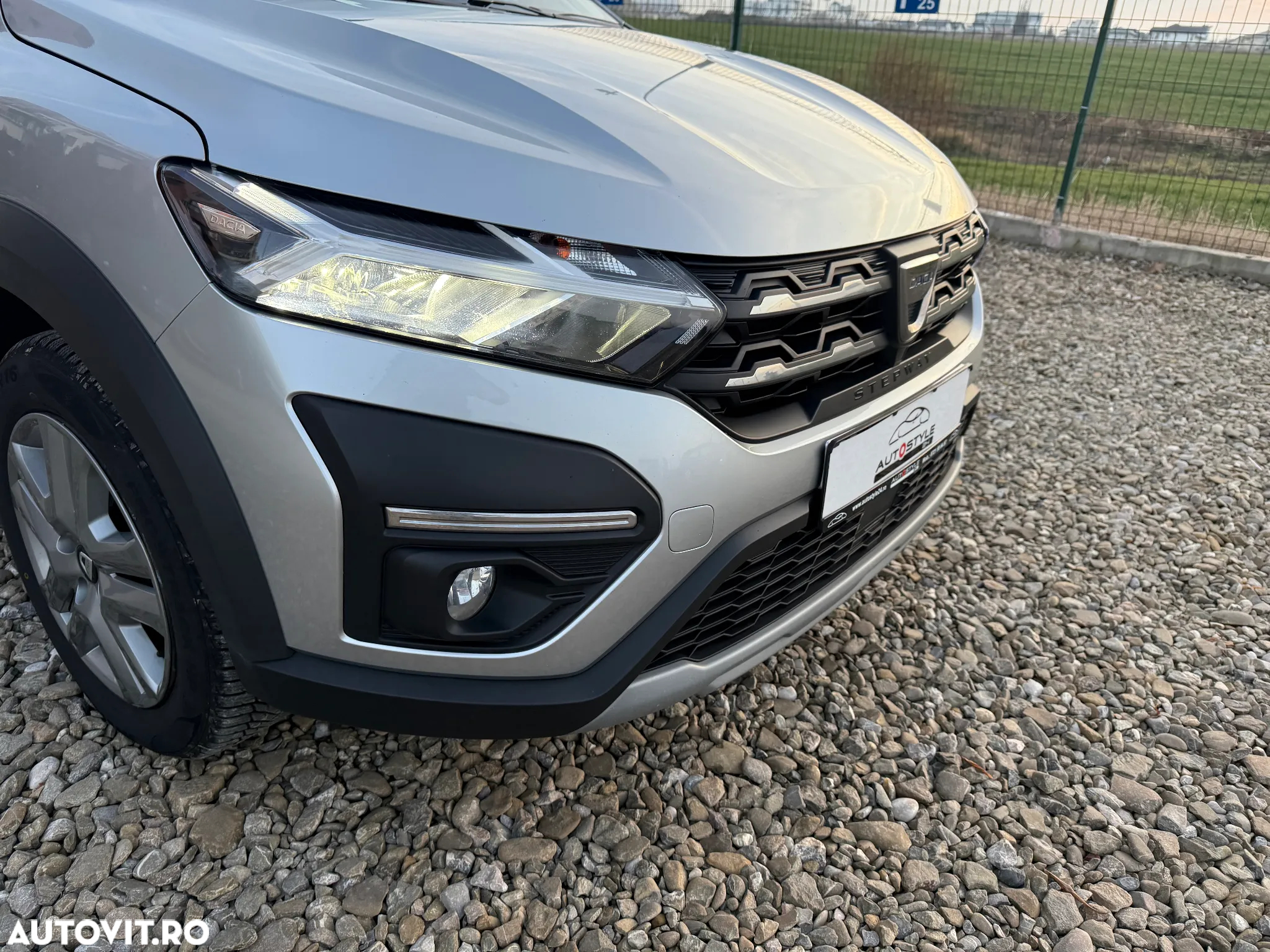 Dacia Sandero Stepway TCe 100 Prestige - 22