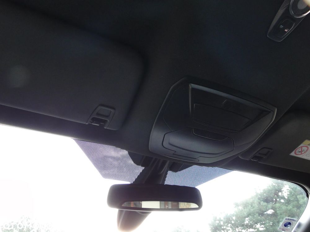 Ford Kuga 1.5 EcoBoost FWD ST-Line X - 34