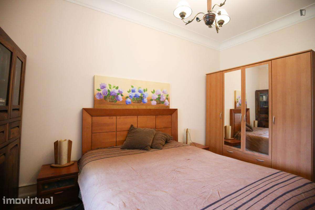 Quarto - localizado em Roma-Areeiro Lisbon - Grande imagem: 4/45