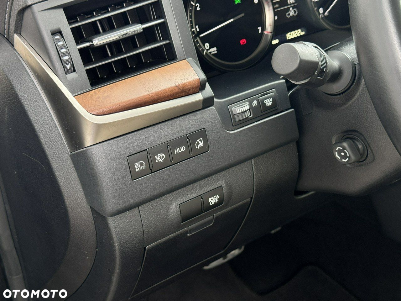Lexus LX 570 Omotenashi - 34