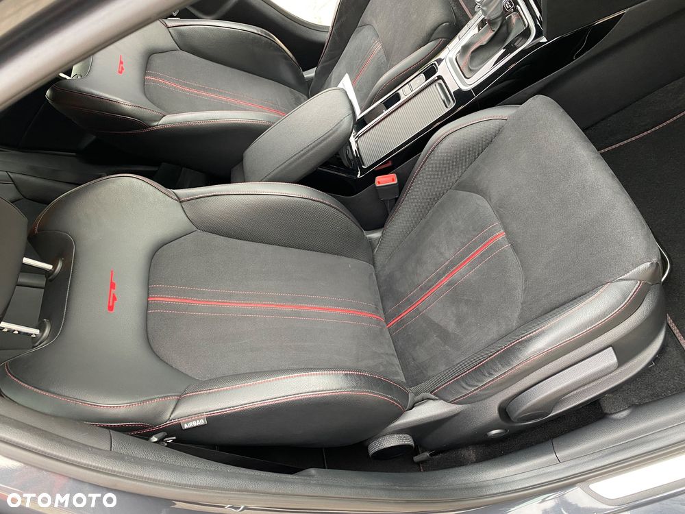 Kia ProCeed 1.6 T-GDI GT DCT - 19