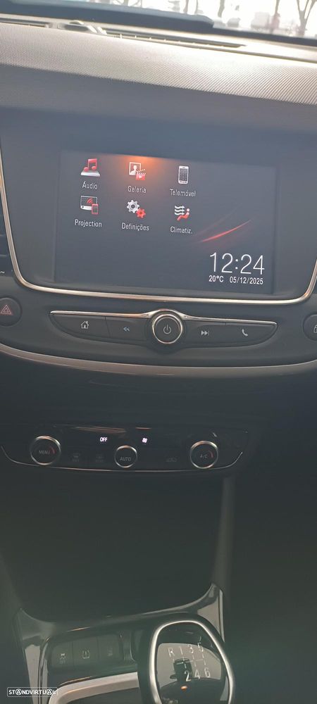 Opel Crossland 1.2 T Design & Tech - 8