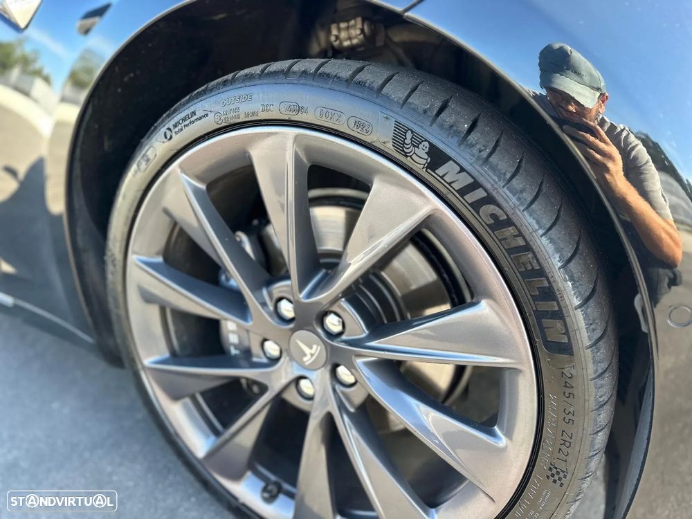 Tesla Model S 75D - 7