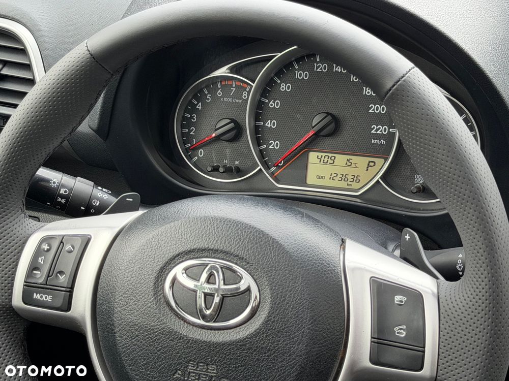 Toyota Verso S 1.33 Premium MS - 16