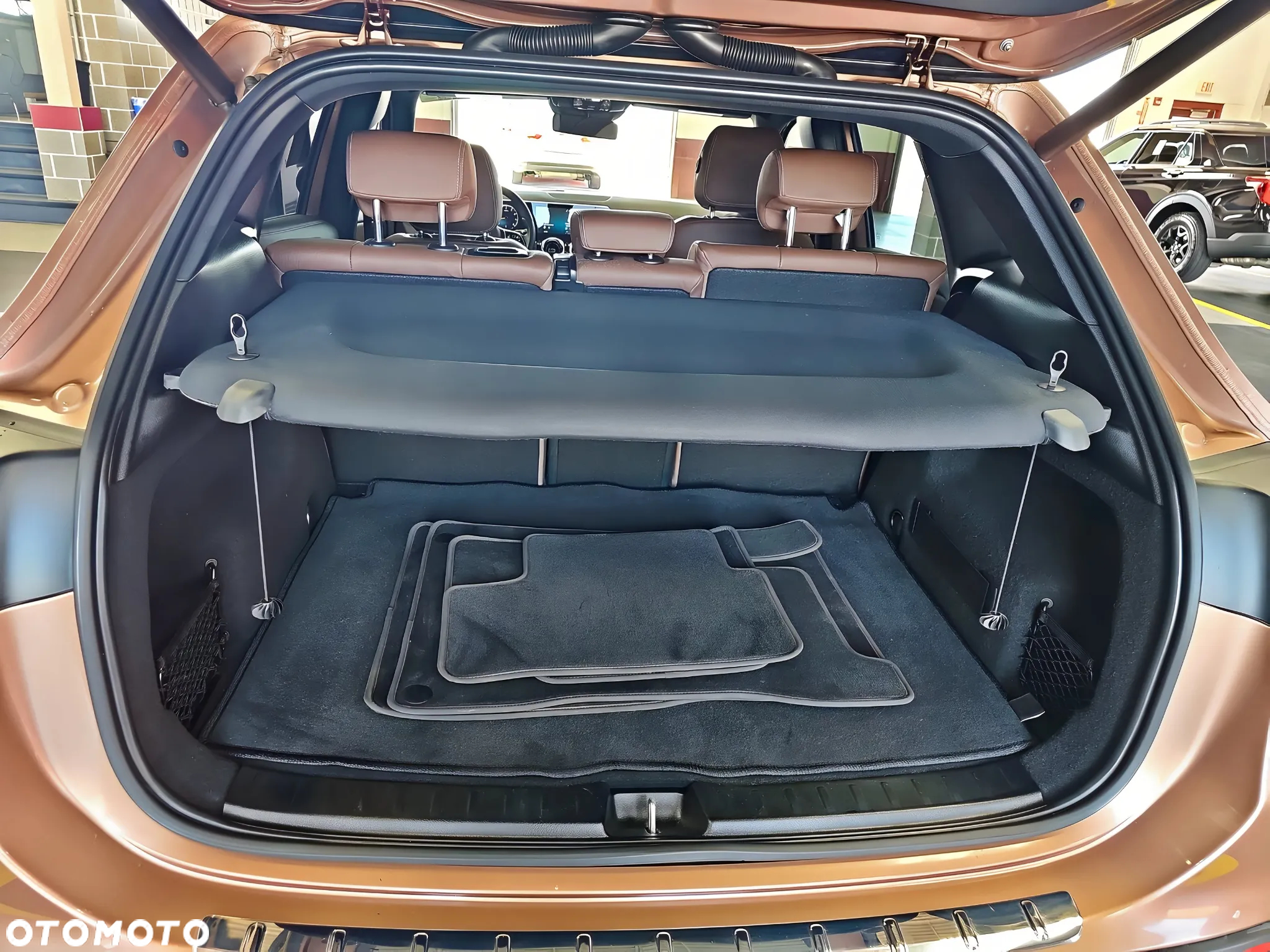 Mercedes-Benz GLA 250 4-Matic AMG Line - 12