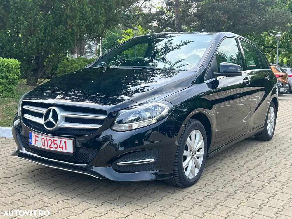 Mercedes-Benz EQB - 1