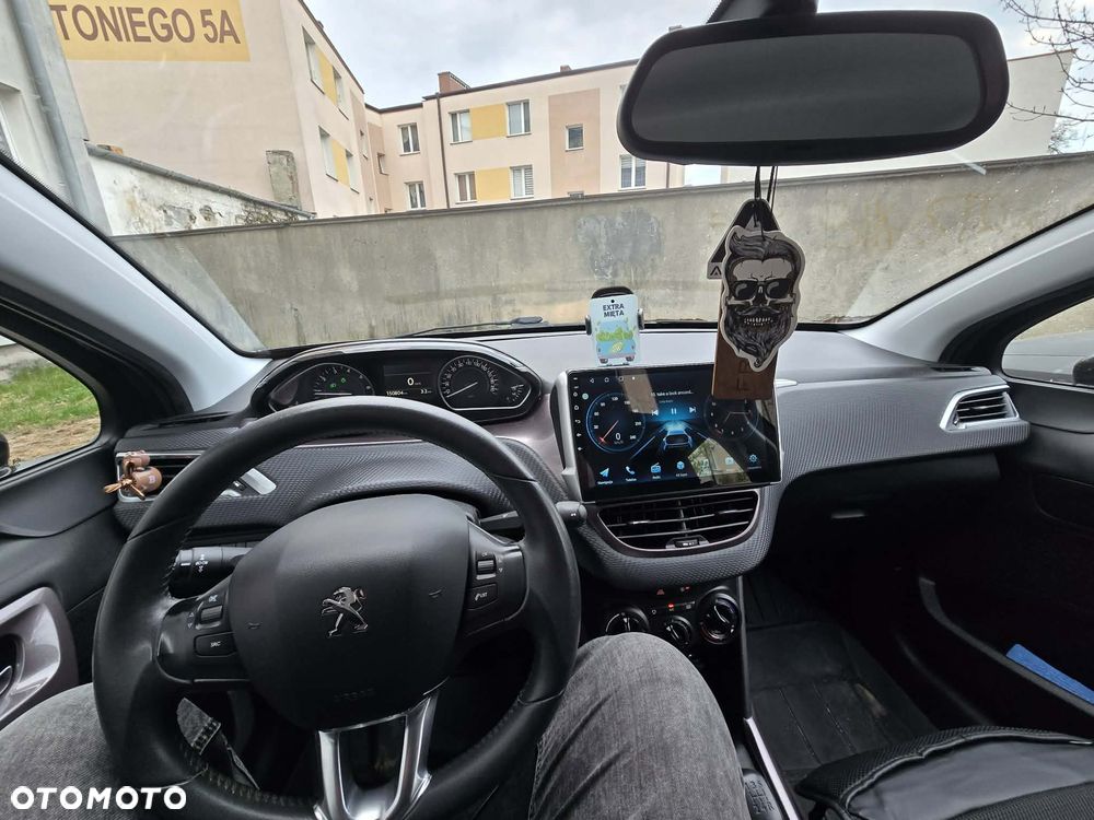 Peugeot 2008 1.2 Pure Tech Style - 5