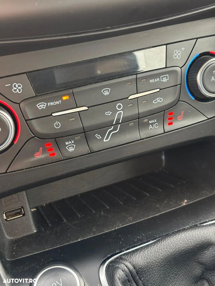 Ford Focus - 10